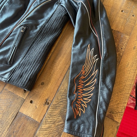 Harley Davidson Women's
Embroidered Wings Leather
Riding Jacket - Picture 5 of 7
